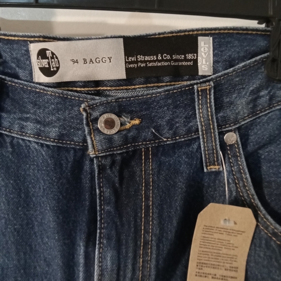 NWT Levi's Silver 94 baggy jeans - Picture 3 of 5